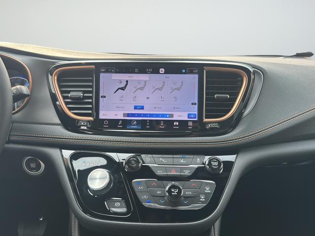 2027 Chrysler Pacifica Pinnacle