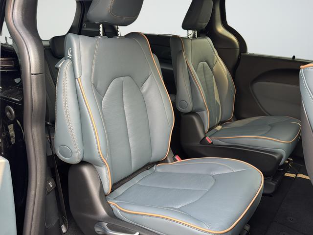 2027 Chrysler Pacifica Pinnacle