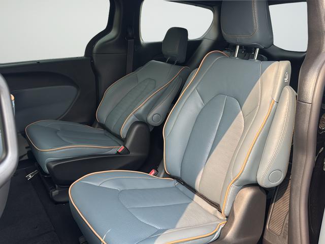 2027 Chrysler Pacifica Pinnacle