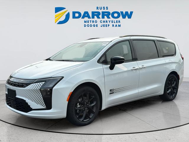 2027 Chrysler Pacifica Select for sale in Milwaukee, WI