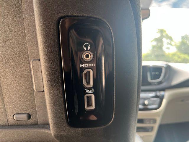 2020 Chrysler Pacifica Touring L Plus