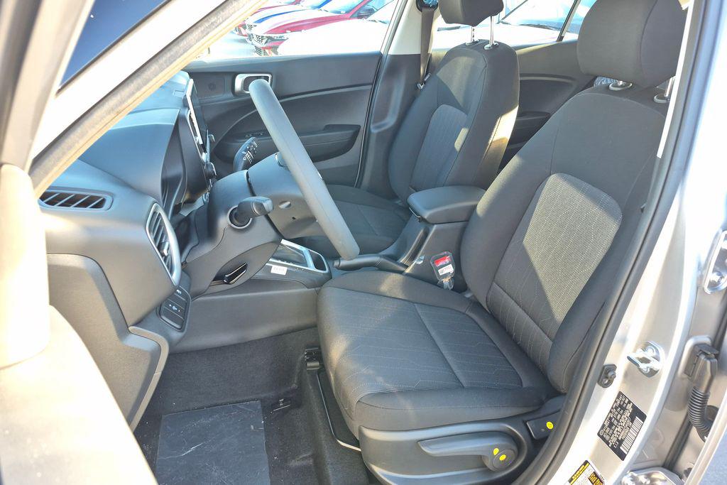 New 2026 Silver HYUNDAI SE image 13