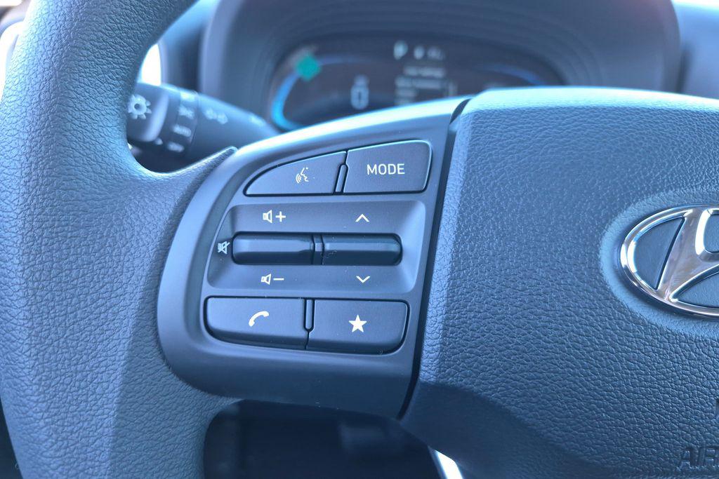 New 2026 Silver HYUNDAI SE image 27