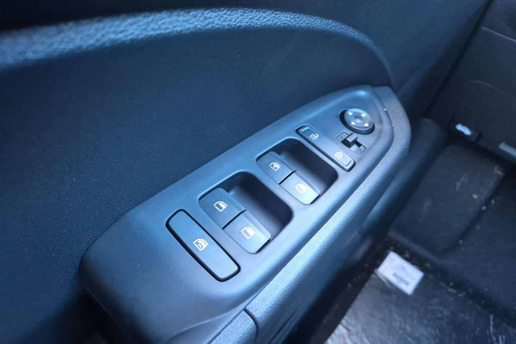 New 2026 Silver HYUNDAI SE image 30