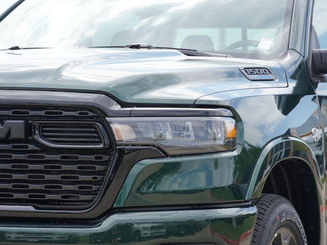 2026 Ram 1500 Lone Star Crew Cab 4x4 57 Box