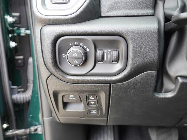 2026 Ram 1500 Lone Star Crew Cab 4x4 57 Box