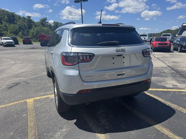 2024 Jeep Compass Latitude 4x4 2024 Jeep Compass Latitude 4x4