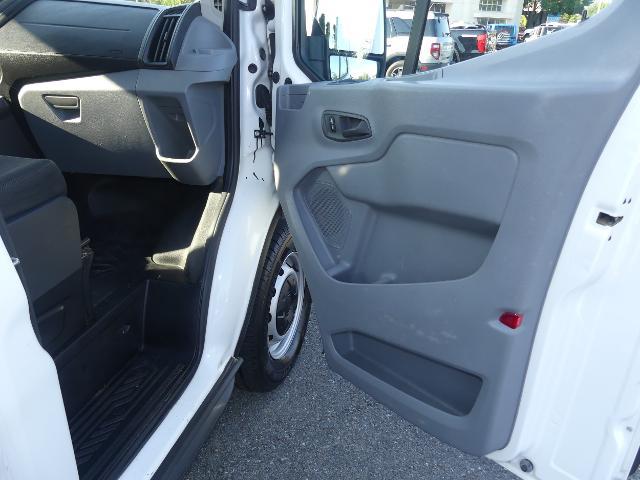 2017 Ford Transit 148 WB Medium Roof Cargo