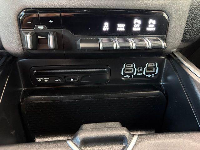 2019 Ram 1500 Big Horn/Lone Star Crew Cab 4x4 57 Box