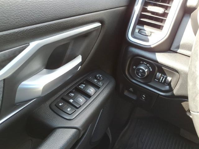 2019 Ram 1500 Big Horn/Lone Star Crew Cab 4x4 57 Box