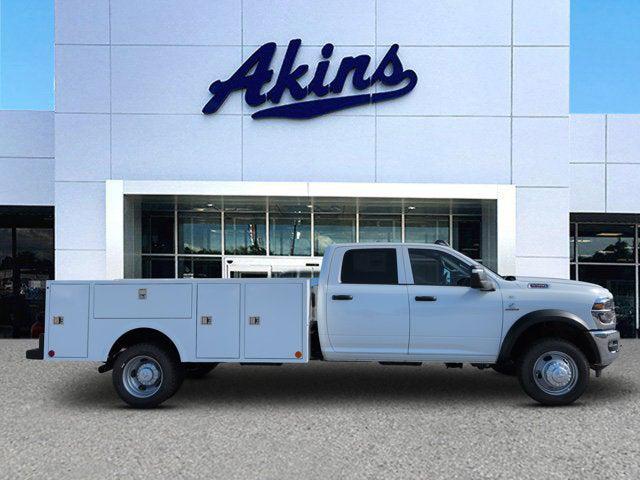 2026 RAM 5500 Chassis RAM 5500 TRADESMAN CHASSIS CREW CAB 4X4 84 CA