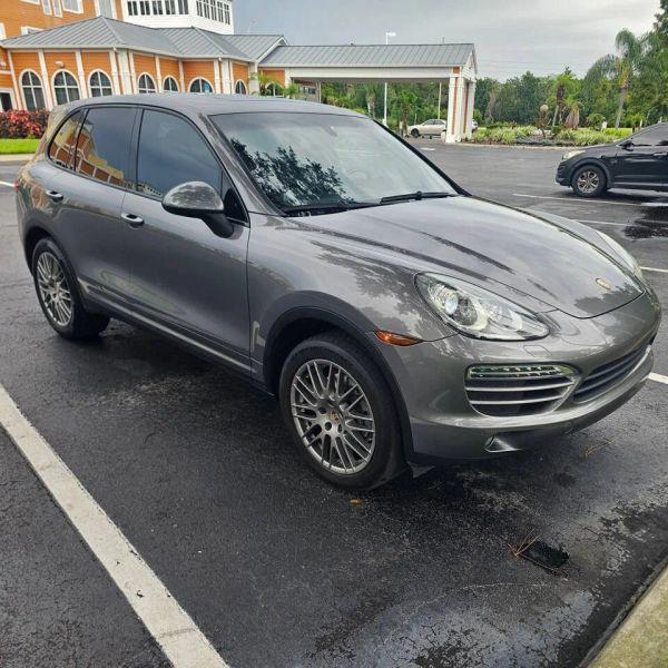 2012 Porsche Cayenne Base