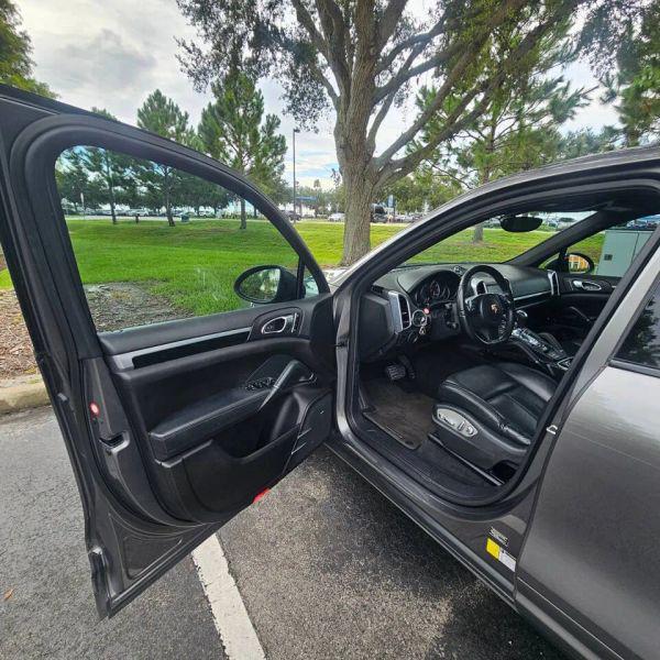 2012 Porsche Cayenne Base