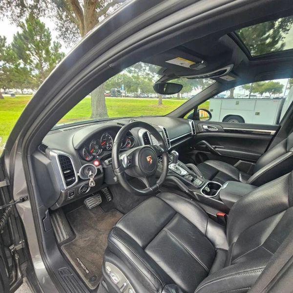 2012 Porsche Cayenne Base
