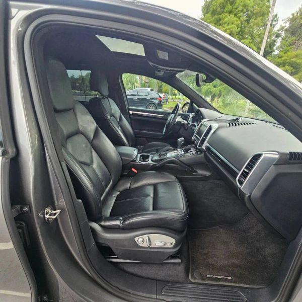 2012 Porsche Cayenne Base