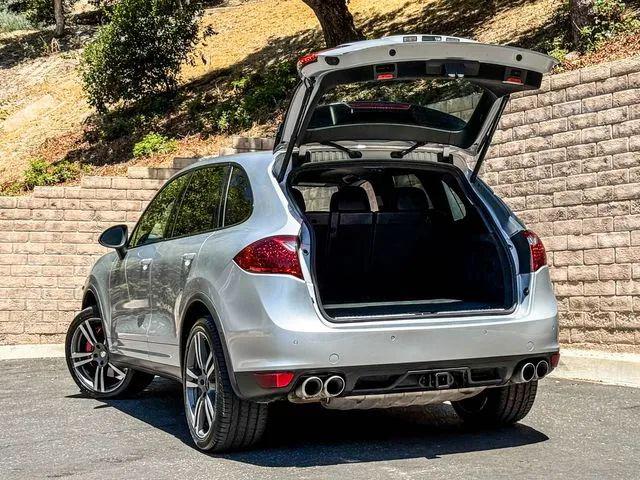 2011 Porsche Cayenne Turbo