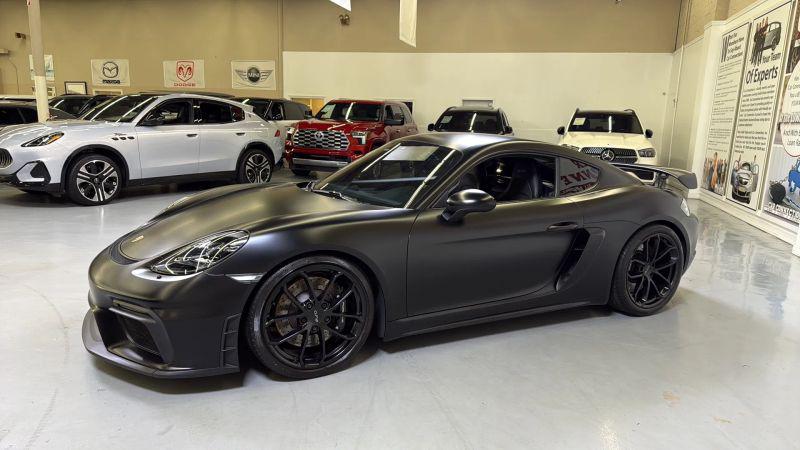 2021 Porsche 718 Cayman GT4