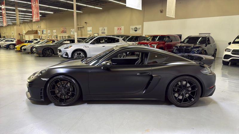 2021 Porsche 718 Cayman GT4