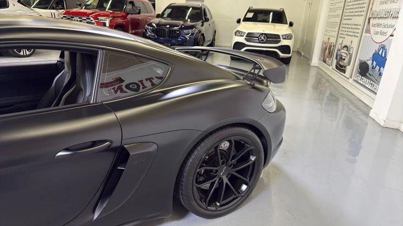 2021 Porsche 718 Cayman GT4