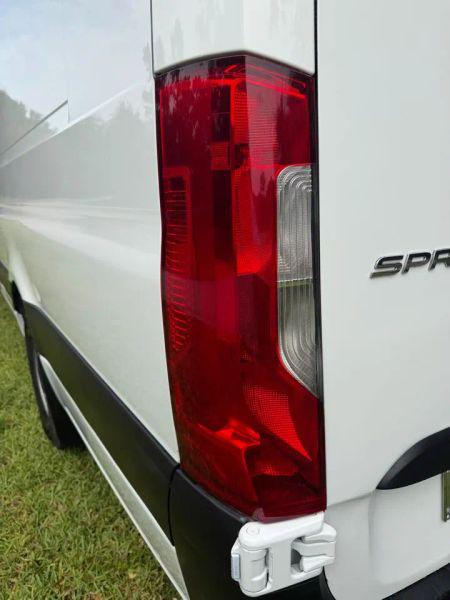 2021 Freightliner Sprinter High Roof I4 Diesel