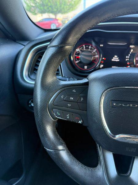 2017 Dodge Challenger SXT
