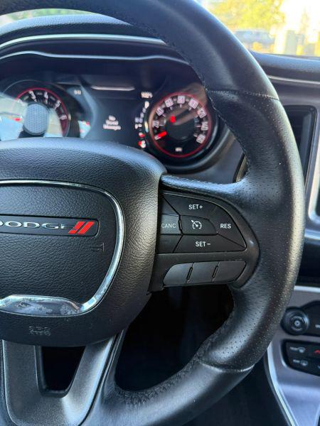 2017 Dodge Challenger SXT