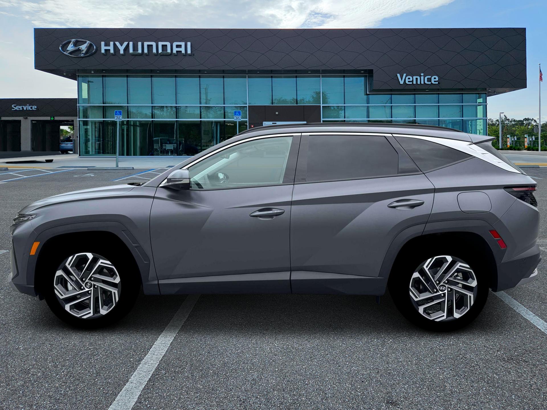2026 Hyundai TUCSON Limited FWD - Image 3