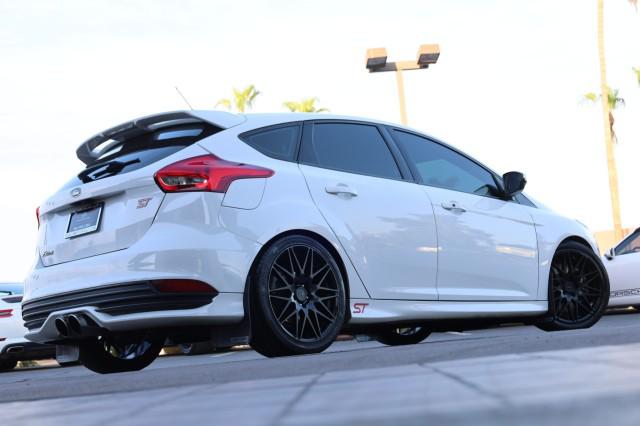 2017 Ford Focus ST