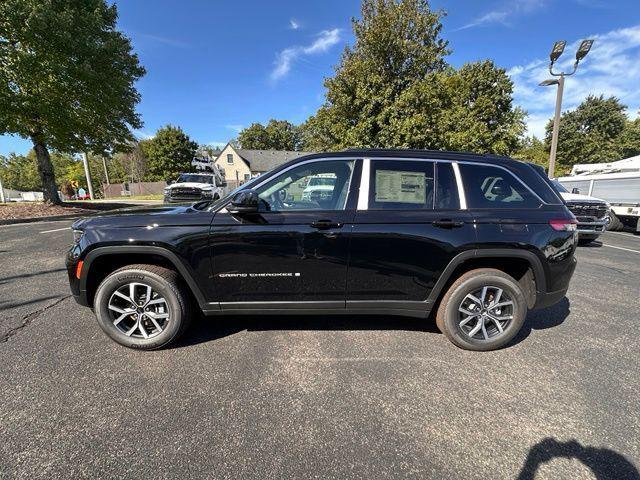 2027 Jeep Grand Cherokee Laredo X