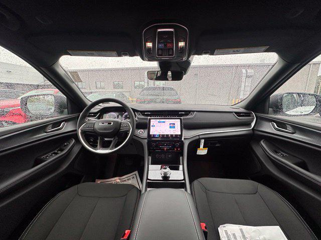 2027 Jeep Grand Cherokee GRAND CHEROKEE LAREDO X 4X4 2027 Jeep Grand Cherokee GRAND CHEROKEE LAREDO X 4X4