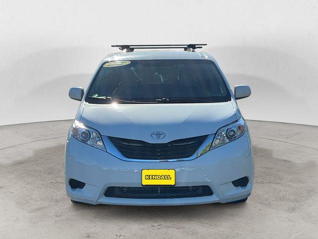 2017 Toyota Sienna LE 7 Passenger