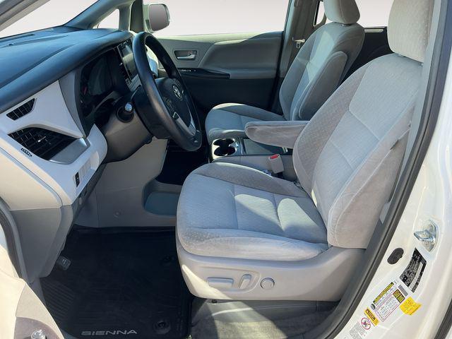 2017 Toyota Sienna LE 7 Passenger