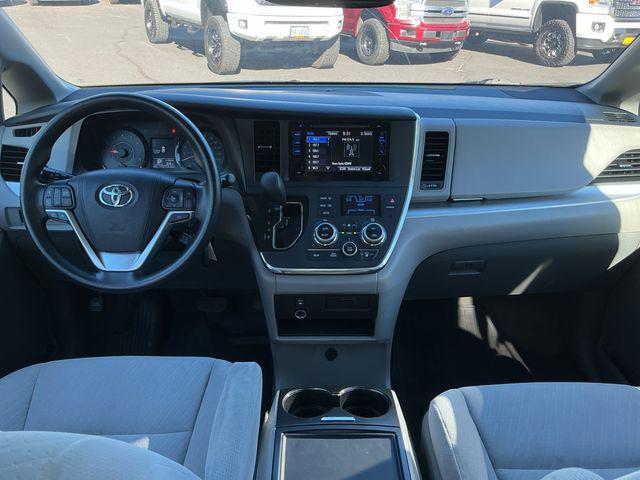 2017 Toyota Sienna LE 7 Passenger