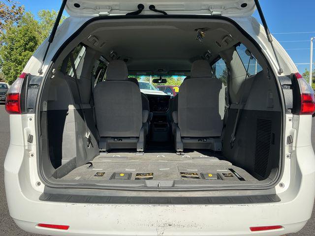 2017 Toyota Sienna LE 7 Passenger