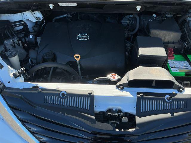 2017 Toyota Sienna LE 7 Passenger