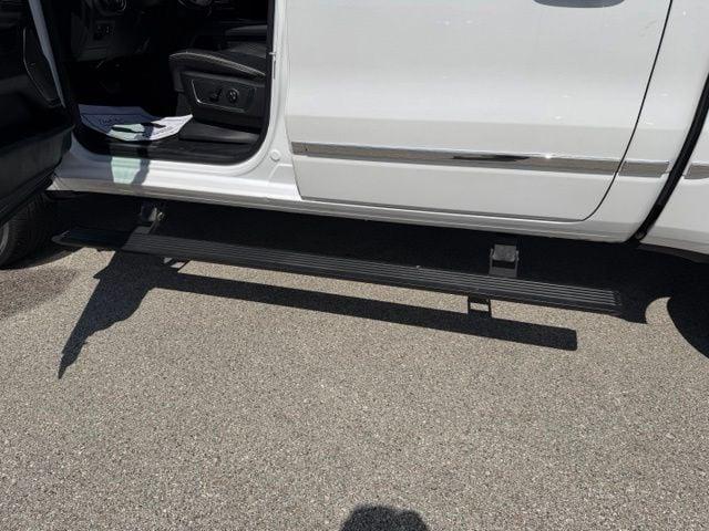 2019 Ram 1500 Limited Crew Cab 4x4 57 Box