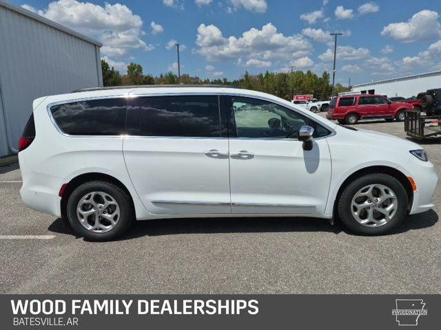 2023 Chrysler Pacifica Limited AWD