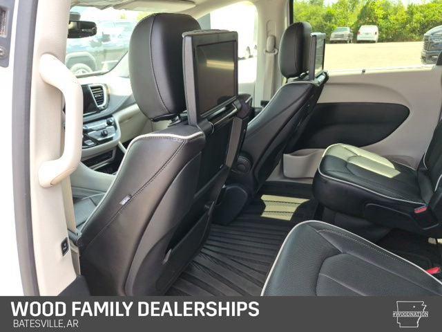 2023 Chrysler Pacifica Limited AWD