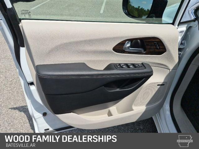 2023 Chrysler Pacifica Limited AWD