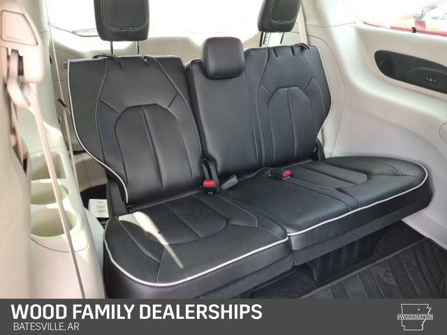 2023 Chrysler Pacifica Limited AWD