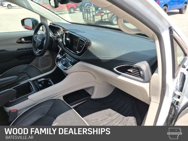 2023 Chrysler Pacifica Limited AWD