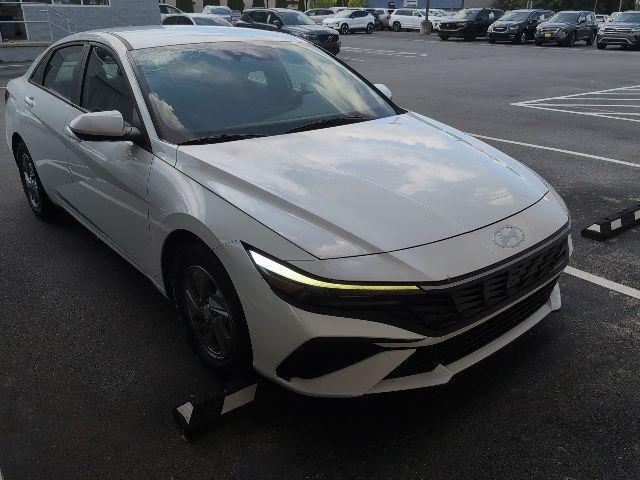 2025 Hyundai Elantra SE for sale in Bristol, TN