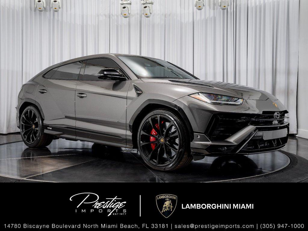/2023 Lamborghini Urus