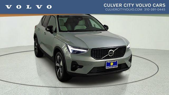 2026 Volvo XC40 Plus, B5 AWD Gas (mild hybrid), Dark for sale in Culver City, CA
