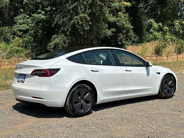 2021 Tesla Model 3 Standard Range Plus Rear-Wheel Drive