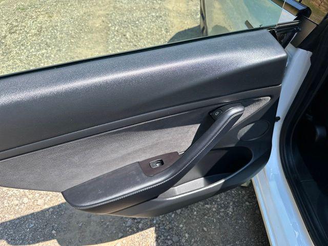 2021 Tesla Model 3 Standard Range Plus Rear-Wheel Drive