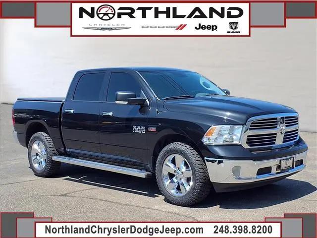 2017 Ram 1500 Big Horn Crew Cab 4x4 5'7" Box for sale in Oak Park, MI