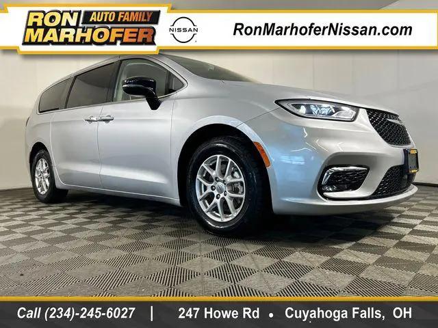 2024 Chrysler Pacifica Touring L for sale in Cuyahoga Falls, OH