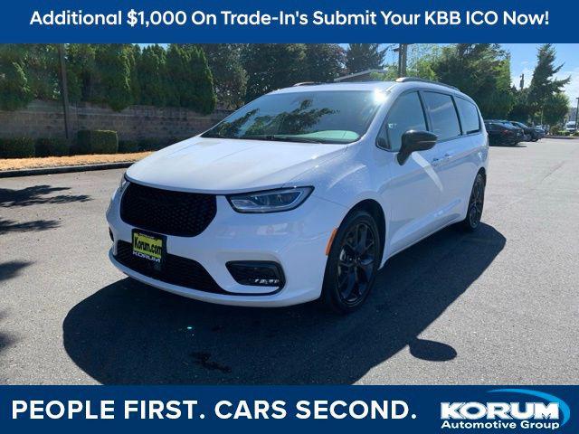 2025 Chrysler Pacifica Limited for sale in Puyallup, WA