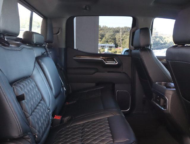 2023 GMC Sierra 1500 4WD Crew Cab Short Box Elevation with 3SB